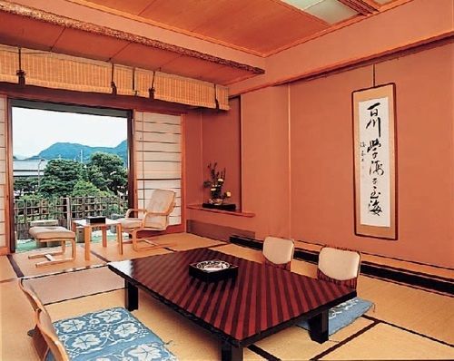 ホテルサンバレー伊豆長岡 本館 伊豆の国市 エクステリア 写真