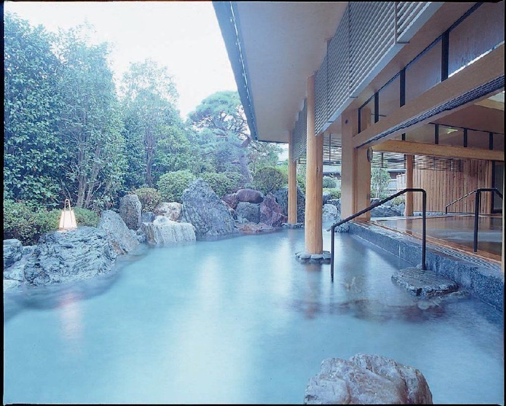ホテルサンバレー伊豆長岡 本館 伊豆の国市 エクステリア 写真