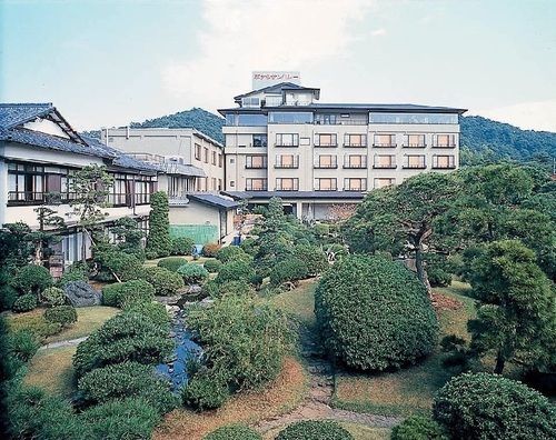 ホテルサンバレー伊豆長岡 本館 伊豆の国市 エクステリア 写真