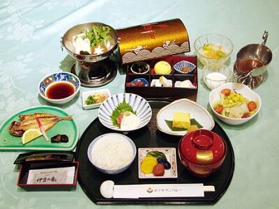 ホテルサンバレー伊豆長岡 本館 伊豆の国市 エクステリア 写真